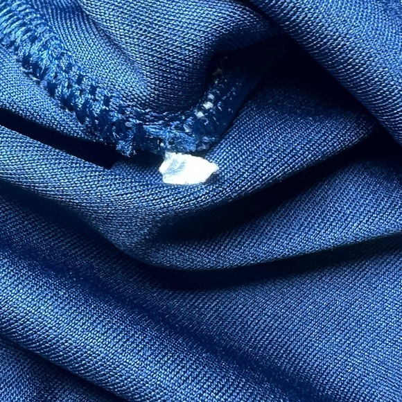 New York Yankees Shirt Womens Large Blue White Sports VNeck Athletic MLB Basebal - Picture 9 of 11